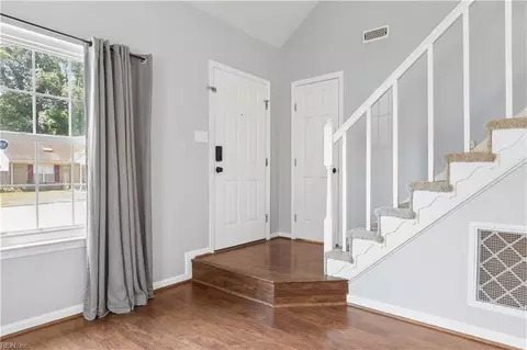 Entry Way - 106 Kincaid Ln, Hampton, VA 23666 photo 1 of 2