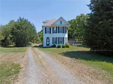 Exterior - 2115 Tabernacle Rd, Mathews County, VA 23045 photo 5 of 6