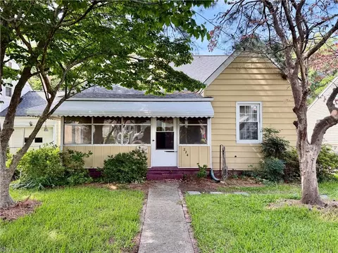 224 Neoma Dr, Norfolk, VA 23503