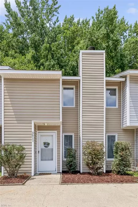 3611 Radford Cir, Chesapeake, VA 23321
