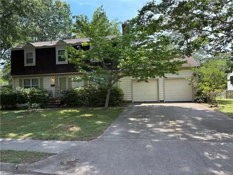 516 Elizabeth Lake Dr, Hampton, VA 23669