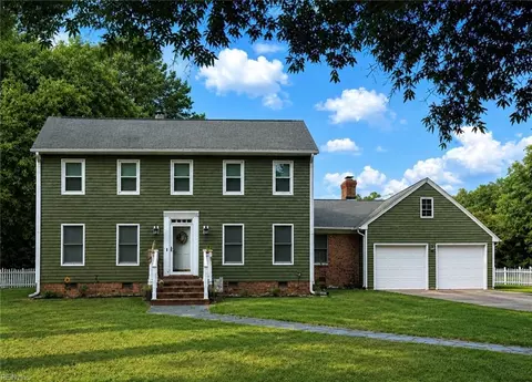 112 Beechwood Dr, Franklin, VA 23851