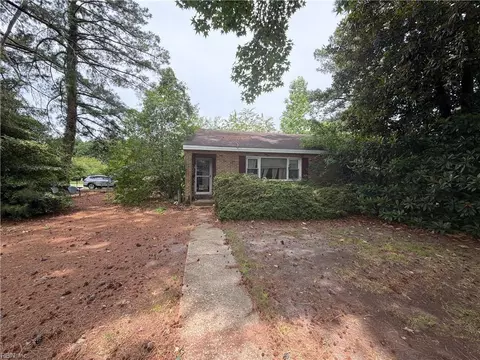 864 E Sparrow Rd, Virginia Beach, VA 23464