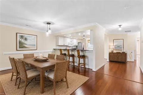 Dining - 208 Genoa Dr #17, Hampton, VA 23664 photo 1 of 2