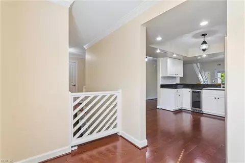Entry Way - 208 Genoa Dr #17, Hampton, VA 23664 photo 2 of 3