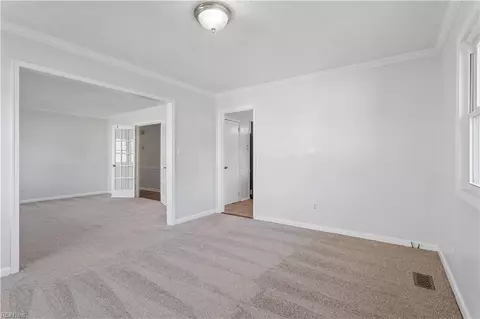 Living - 190 Salt Pond Rd, Hampton, VA 23664 photo 4 of 7