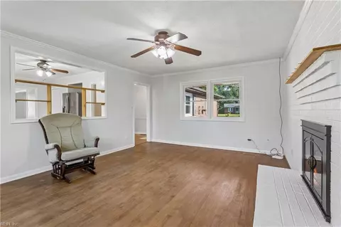 Living - 190 Salt Pond Rd, Hampton, VA 23664 photo 6 of 7