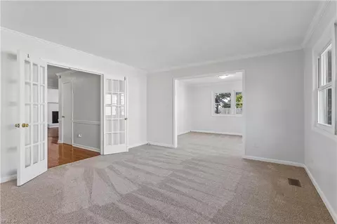 Living - 190 Salt Pond Rd, Hampton, VA 23664 photo 3 of 7