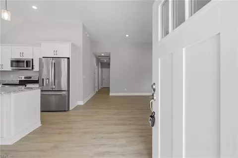 Entry Way - 509 Burns Dr, Kill Devil Hills, NC 27948 photo 1 of 12