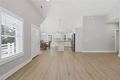 Entry Way - 509 Burns Dr, Kill Devil Hills, NC 27948 photo 11 of 12
