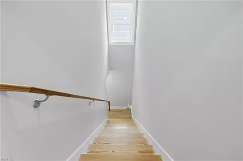 Entry Way - 509 Burns Dr, Kill Devil Hills, NC 27948 photo 8 of 12
