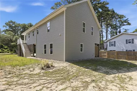 Exterior - 509 Burns Dr, Kill Devil Hills, NC 27948 photo 8 of 9