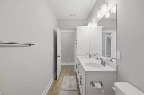 Entry Way - 509 Burns Dr, Kill Devil Hills, NC 27948 photo 4 of 12