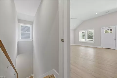 Entry Way - 509 Burns Dr, Kill Devil Hills, NC 27948 photo 7 of 12