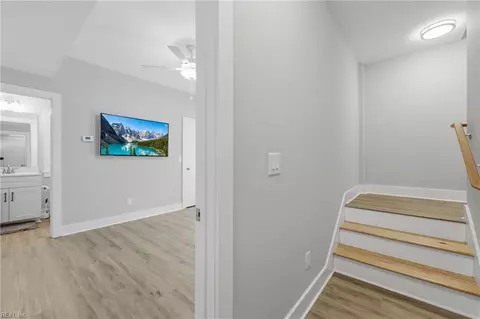 Entry Way - 509 Burns Dr, Kill Devil Hills, NC 27948 photo 10 of 12