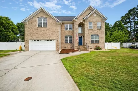 237 Castleberry Dr, Chesapeake, VA 23322