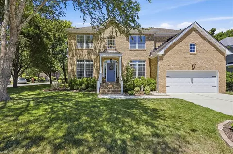 700 Blossom Cir, Virginia Beach, VA 23456