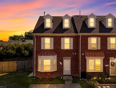 1213 Killington Sq, Chesapeake, VA 23320