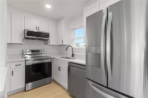 9600 2nd Bay St #104, Norfolk, VA 23518