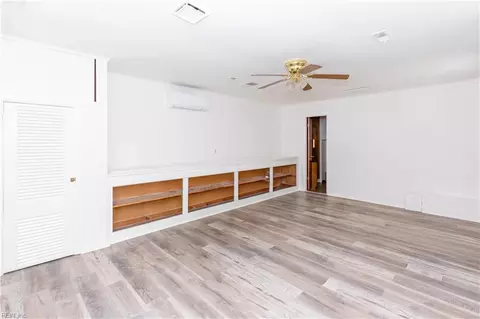 Living - 801 Lemaster Ave, Hampton, VA 23669 photo 5 of 6
