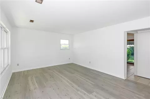 Living - 801 Lemaster Ave, Hampton, VA 23669 photo 2 of 6