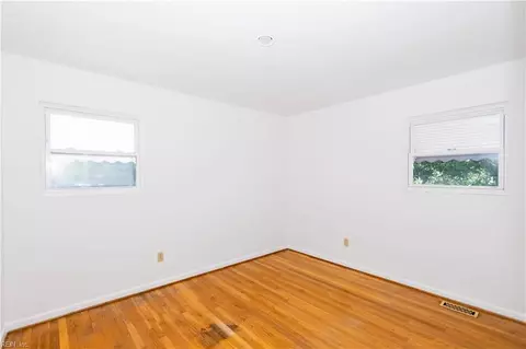 Bedroom - 801 Lemaster Ave, Hampton, VA 23669 photo 5 of 10