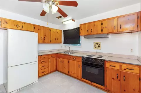 Kitchen - 801 Lemaster Ave, Hampton, VA 23669 photo 3 of 3