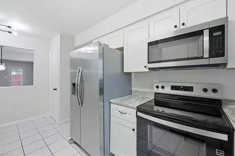 Kitchen - 930 Sutton St, Norfolk, VA 23504 photo 3 of 3