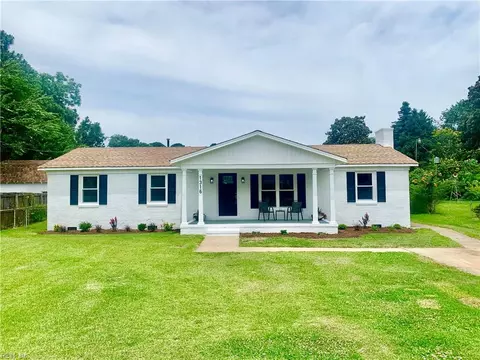 1316 Carlton Ct, Norfolk, VA 23503
