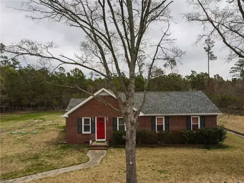 2111 Jenkins Neck Rd, Gloucester County, VA 23062
