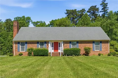 104 Pine Ave, Franklin, VA 23851
