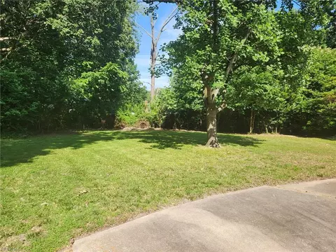 114 Five Forks Ln, Hampton, VA 23669