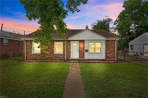 333 Woodview Ave, Norfolk, VA 23505