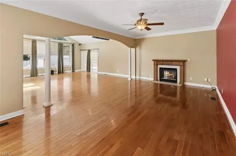 Living - 803 Gresham Way, Chesapeake, VA 23323 photo 1 of 7