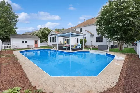Exterior - 803 Gresham Way, Chesapeake, VA 23323 photo 14 of 15