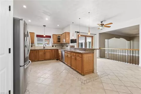 Kitchen - 803 Gresham Way, Chesapeake, VA 23323 photo 5 of 5