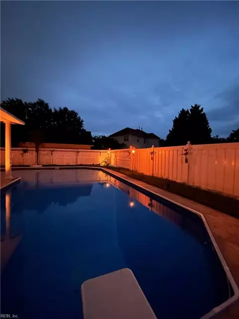 Exterior - 803 Gresham Way, Chesapeake, VA 23323 photo 5 of 15