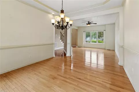 Living - 803 Gresham Way, Chesapeake, VA 23323 photo 5 of 7