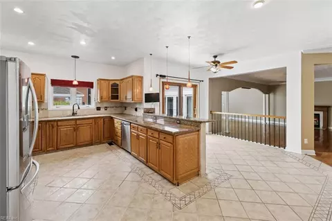 Kitchen - 803 Gresham Way, Chesapeake, VA 23323 photo 3 of 5