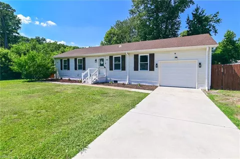 2845 Lambert Trl, Chesapeake, VA 23323