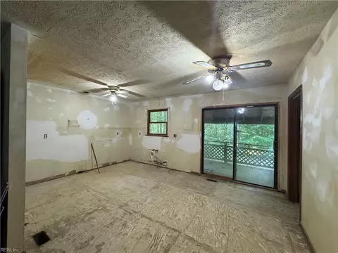 2805 Island Rd, Gloucester, VA 23061 photo 8