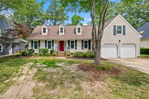 434 Granada Dr, Chesapeake, VA 23322