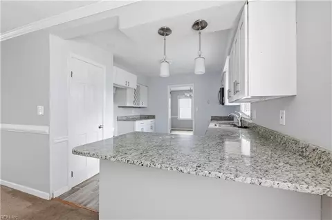 1637 Guthrie St, Virginia Beach, VA 23464