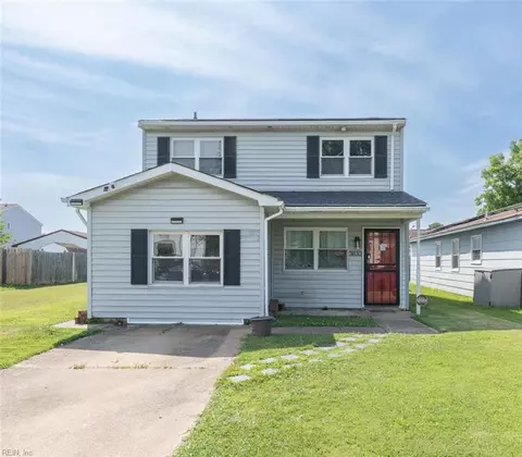 3830 Peachtree Ln E, Portsmouth, VA 23703