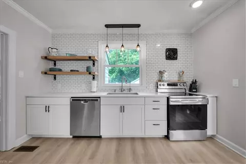Kitchen - 4203 Chesapeake Ave, Hampton, VA 23669 photo 2 of 4