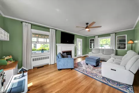 Living - 4203 Chesapeake Ave, Hampton, VA 23669 photo 1 of 1
