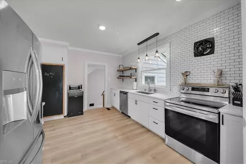 Kitchen - 4203 Chesapeake Ave, Hampton, VA 23669 photo 4 of 4