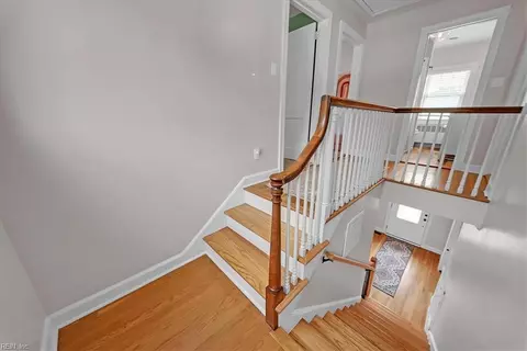 Entry Way - 4203 Chesapeake Ave, Hampton, VA 23669 photo 4 of 5