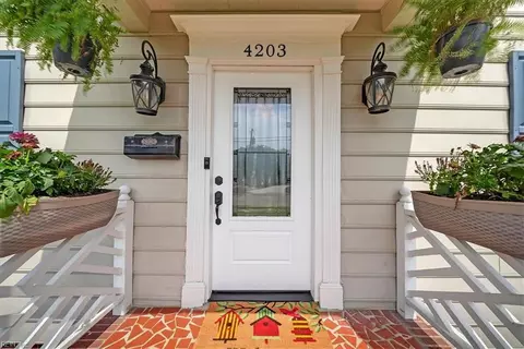 Entry Way - 4203 Chesapeake Ave, Hampton, VA 23669 photo 1 of 5