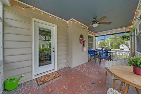 Exterior - 4203 Chesapeake Ave, Hampton, VA 23669 photo 5 of 15